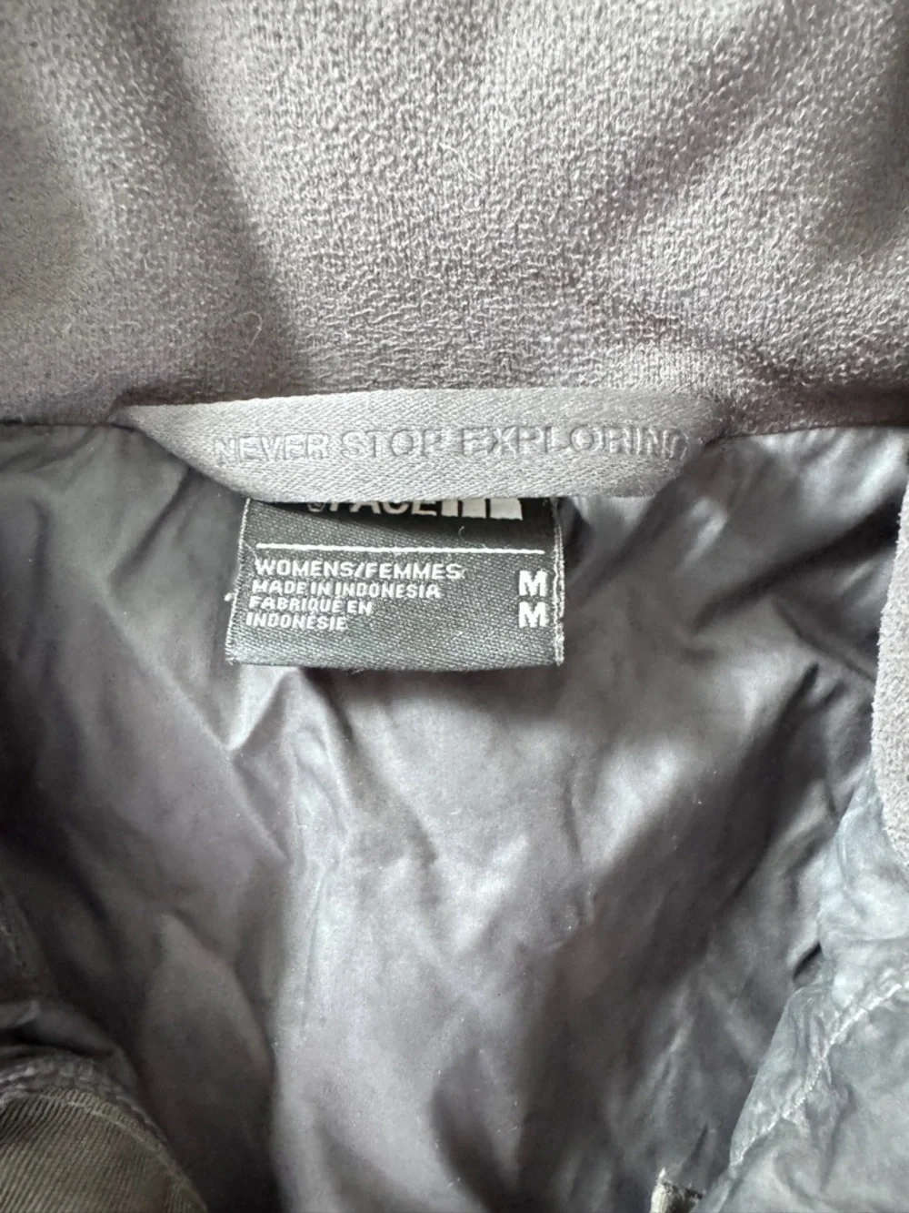 The North Face Women's Gray Quilted Hooded Puffer Coat - Picture 3 of 7